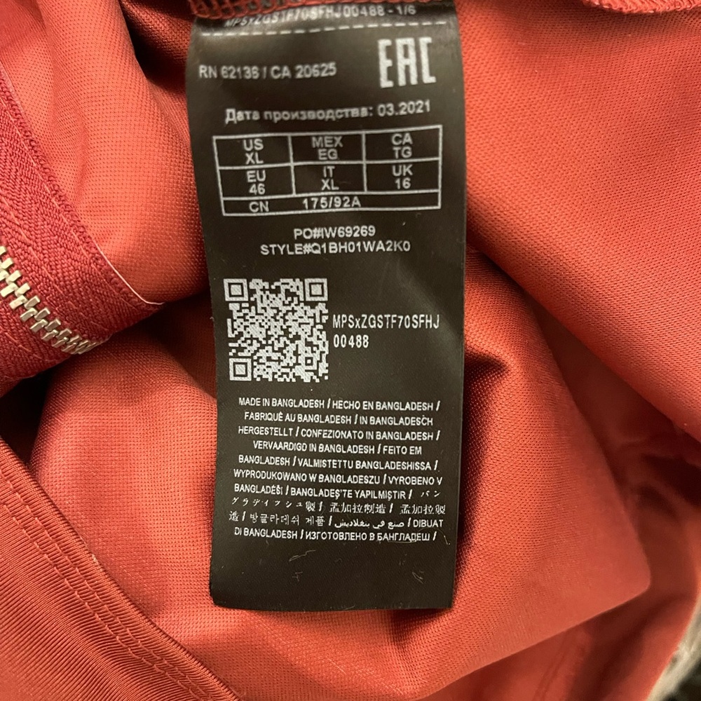 Guess Faux leather Bodysuit. Varios L, and XL . - Picture 10 of 10